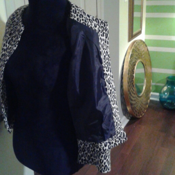 Crop Jacket - Picture 6 of 6